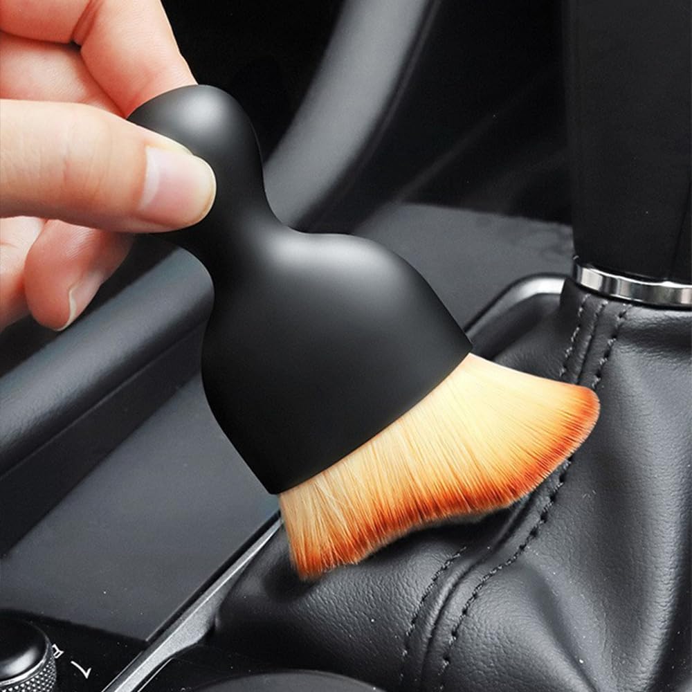 Brosse douce pour le balayage de la poussière à l'intérieur des voitures