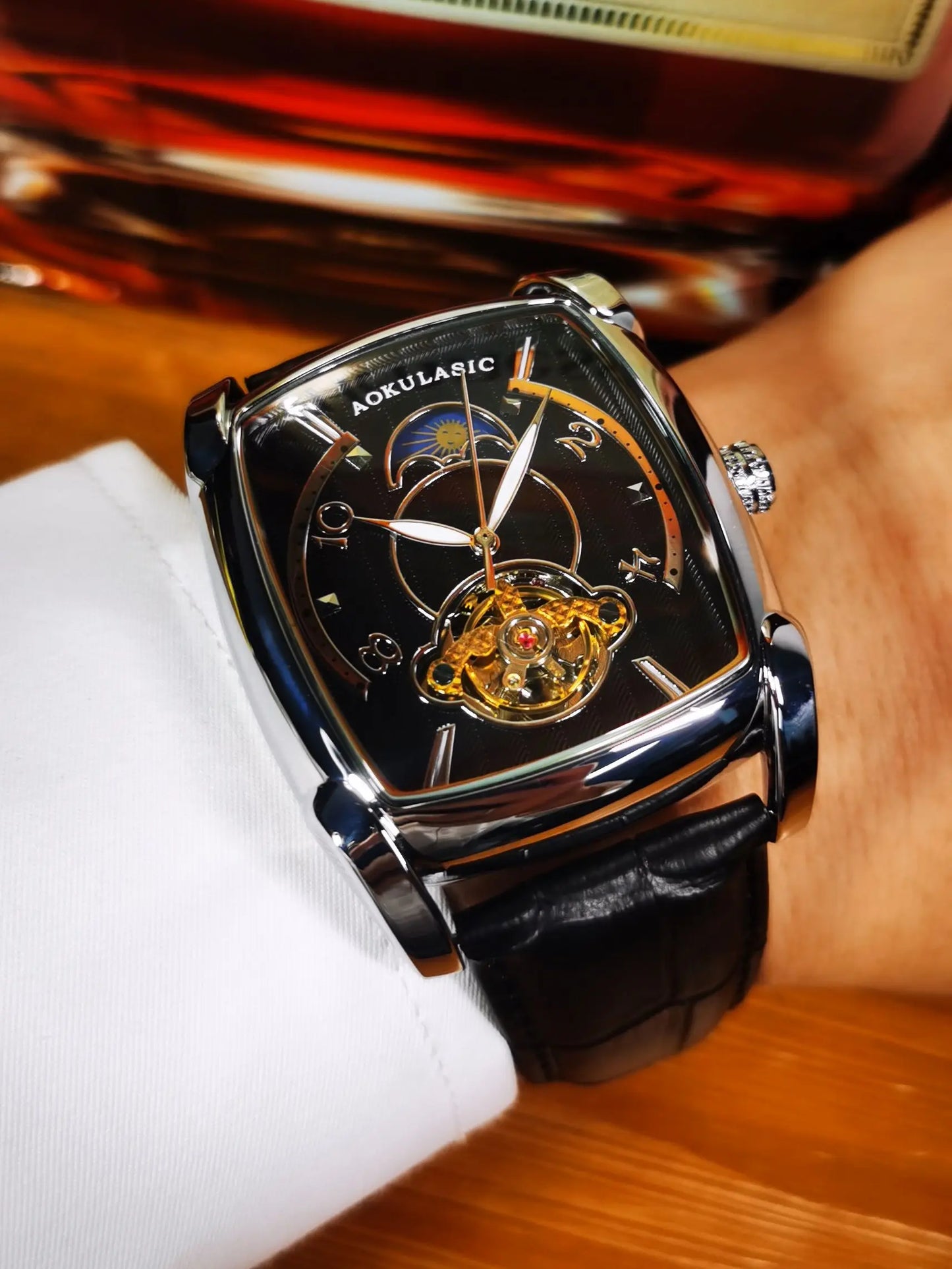 Montre carrée de luxe à la mode grand cadran