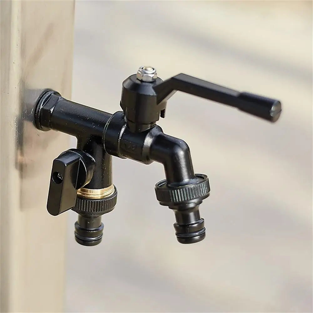 Robinet en laiton noir d'eau à Double