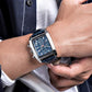 Montre à cadran rectangulaire avec bracelet en cuir