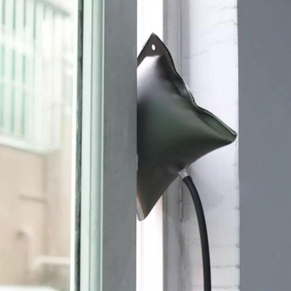Outil universel d'ouverture de porte