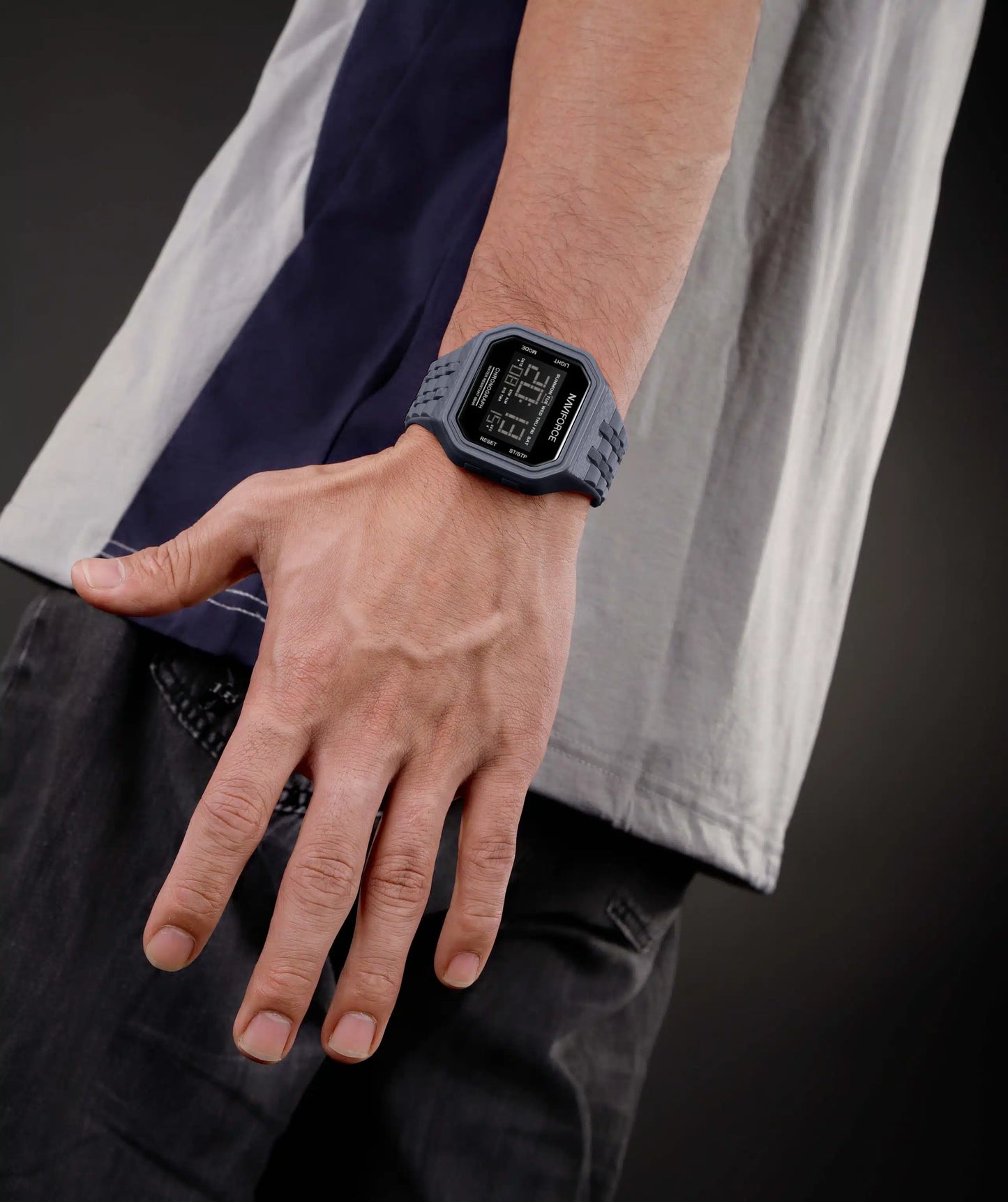 Montre Électronique Rétro pour hommes