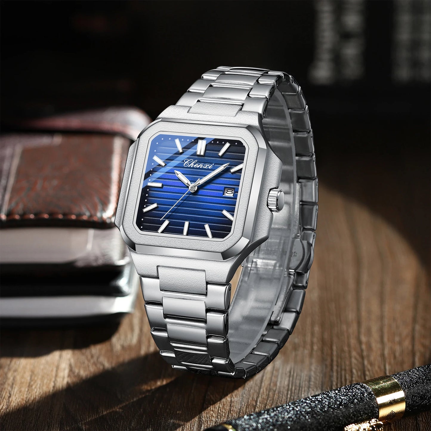Montre carrée de luxe pour hommes